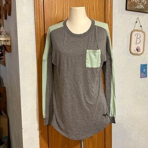 PINK Oversized Gray Top - Women’s Size X-Small